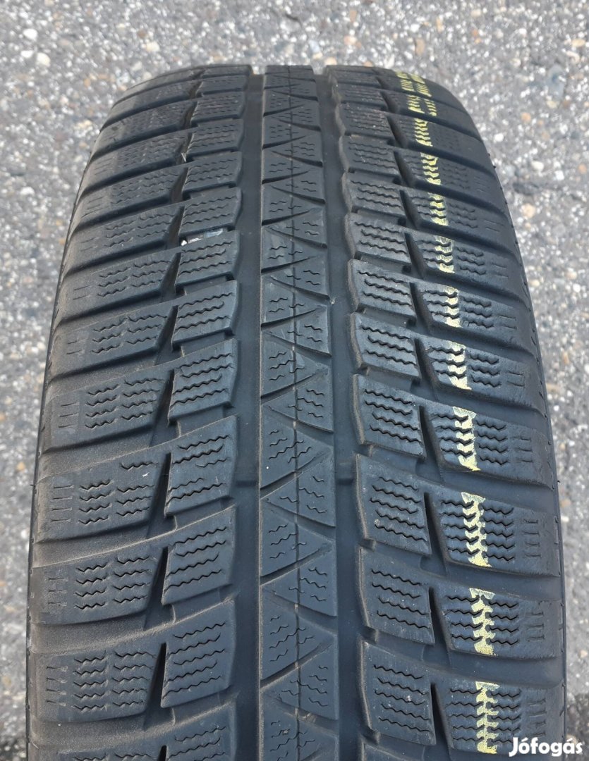 235/55 r18 Falken HS449 Eurowinter. 1db.