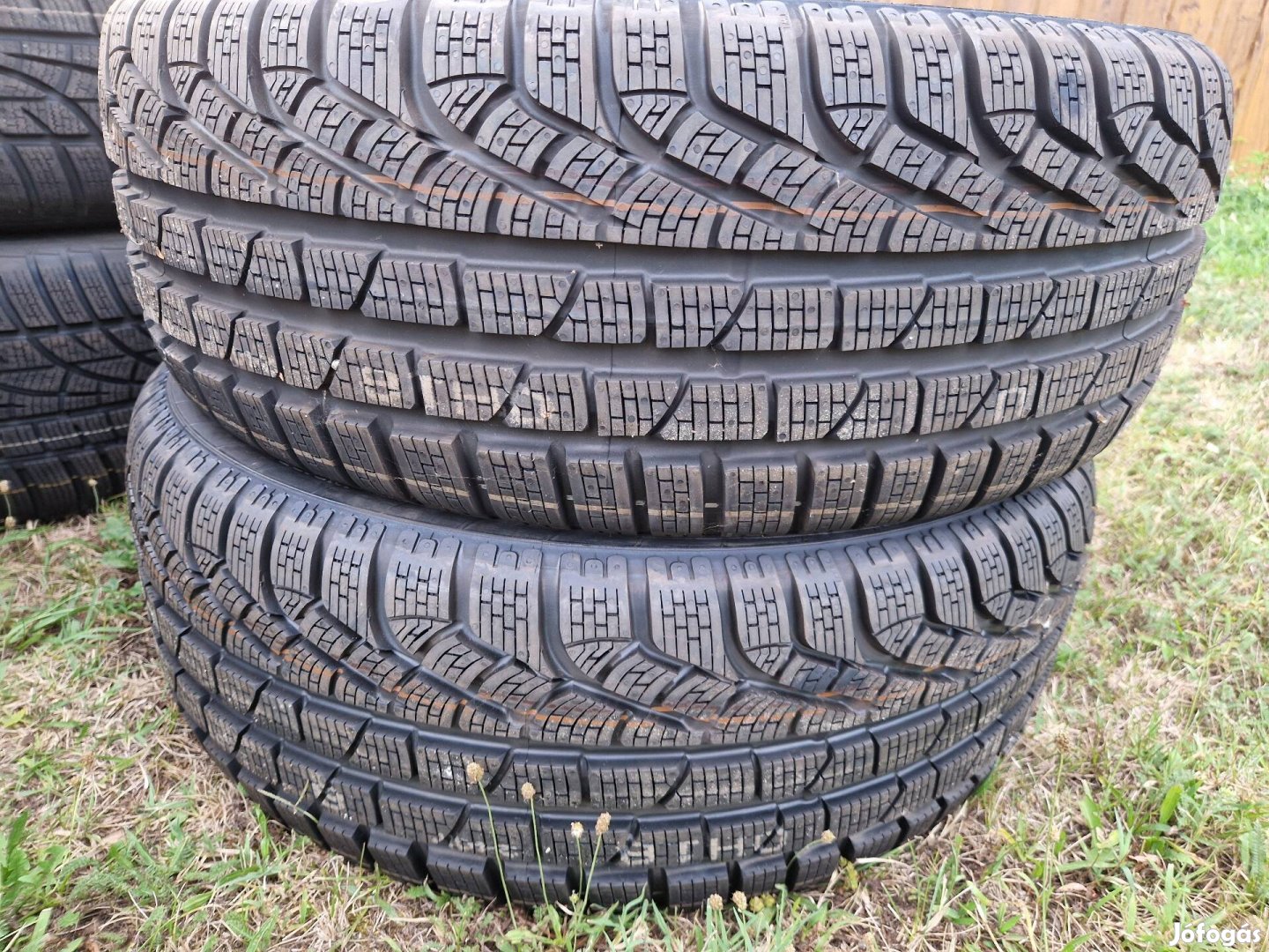 235/55r17 Pirelli 2db új teli  dot 18