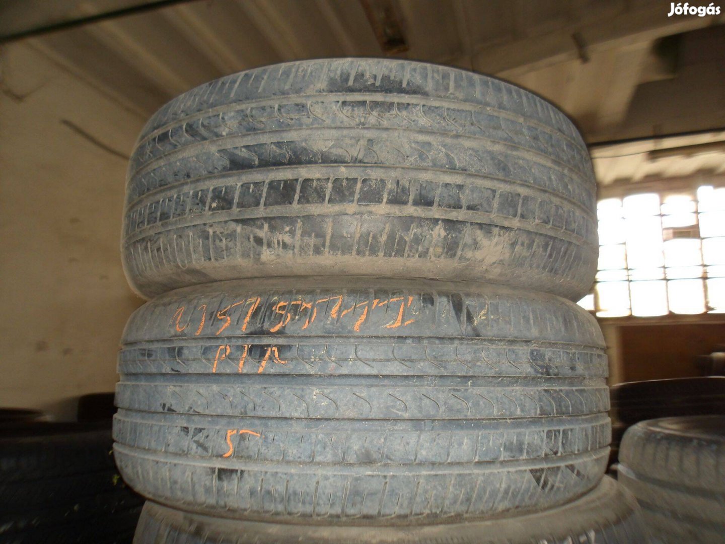235/55r17 Pirelli nyári gumi ajándék szereléssel