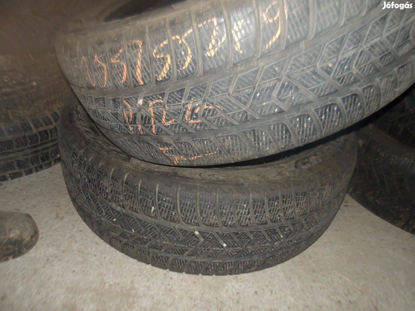 235/55r19 Pirelli téli gumi ajándék szereléssel