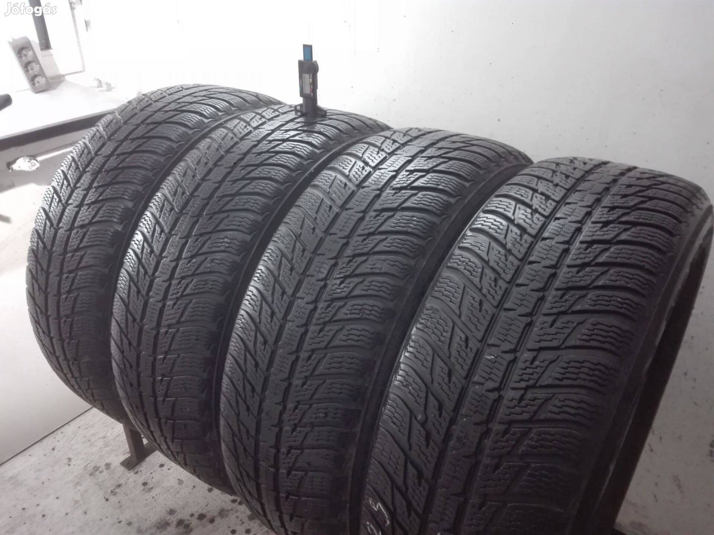 235/60R18 Nokian téli gumi garnitúra 235/60 r18