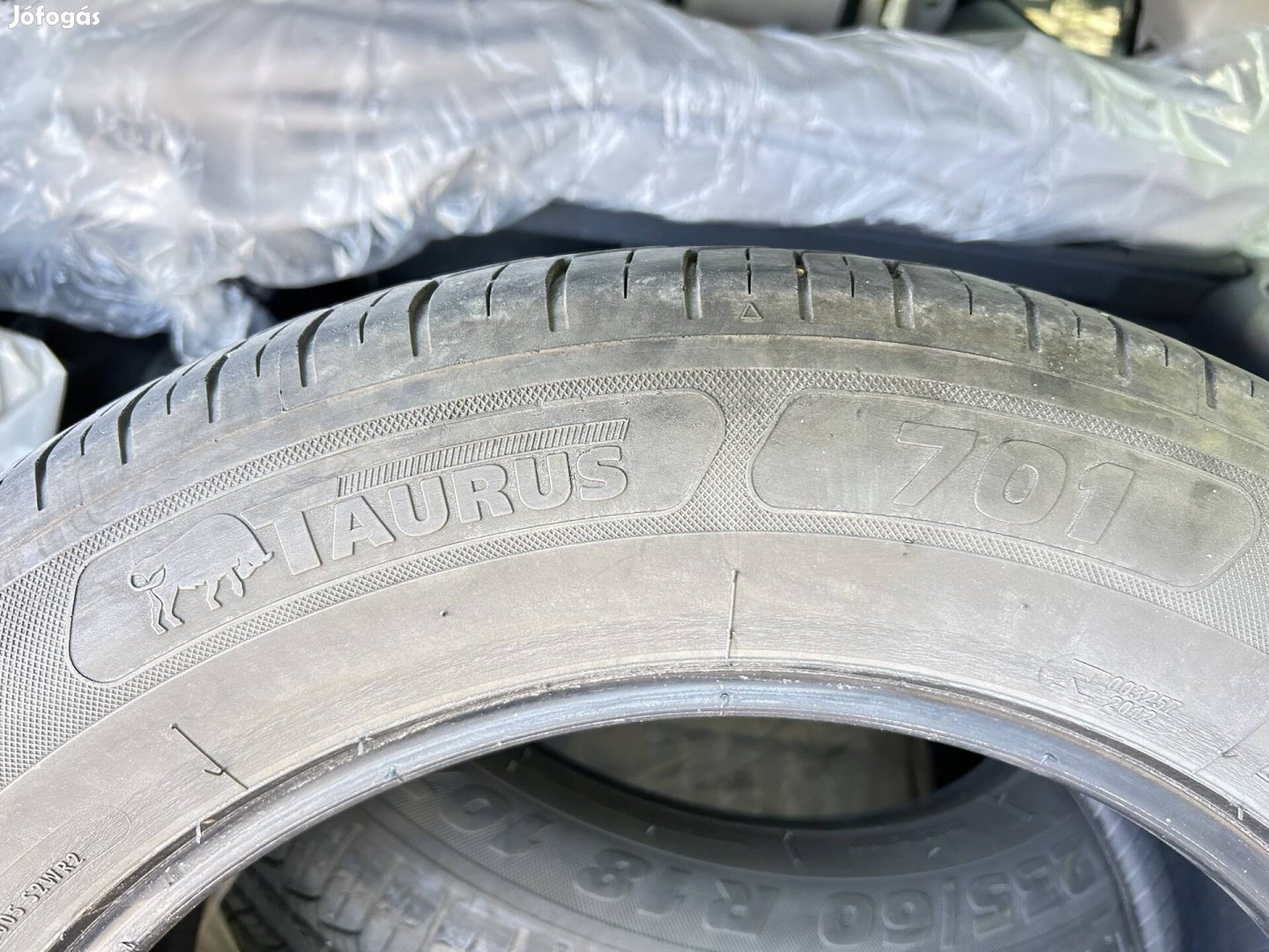 235/60R18 SUV 4x4 nyári gumi 