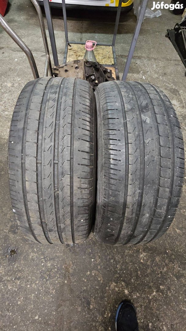 235/60R18 nyáei gumi 2db. Pirelli