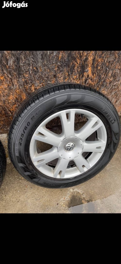 235 60 18 Dot19 Pirelli nyári Gyál Vw Touareg kerekek