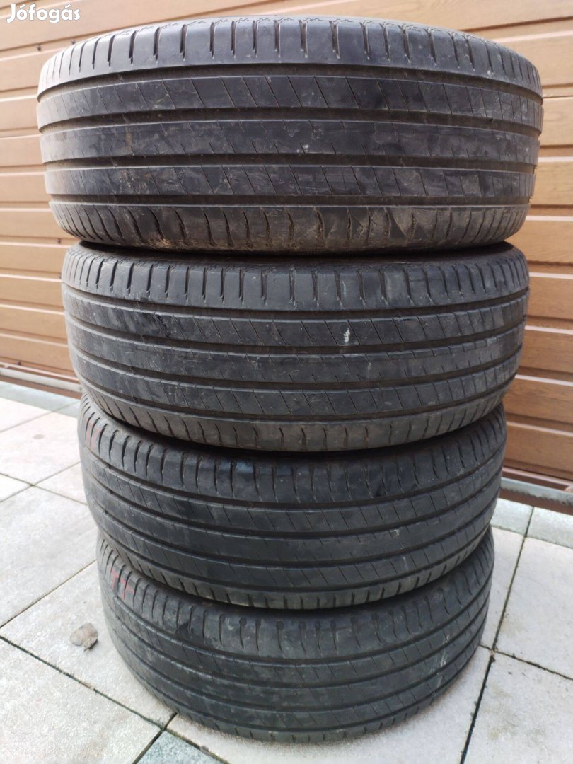 235 60 18 michelin nyári gumi garnitura