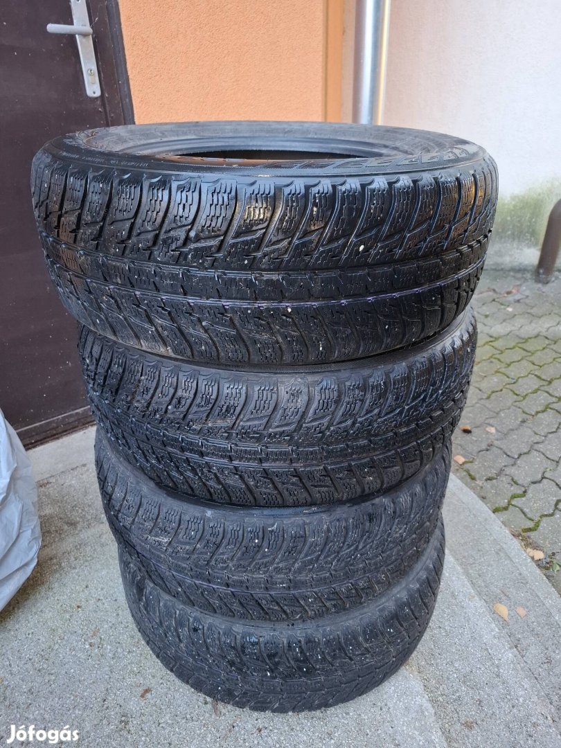 235/60 R17 Nokian WR SUV XL autógumi