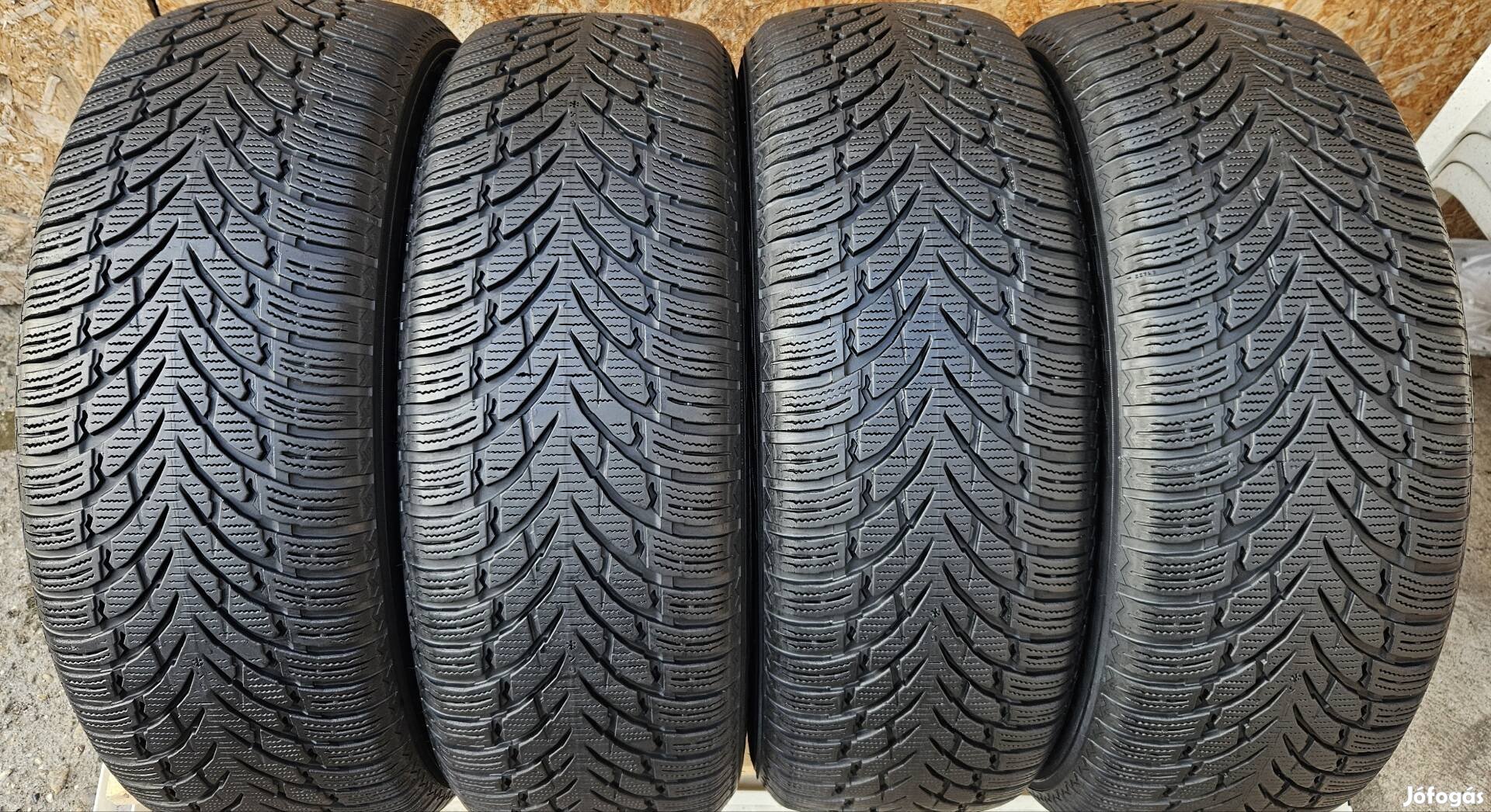 235/60 R18 Nokian