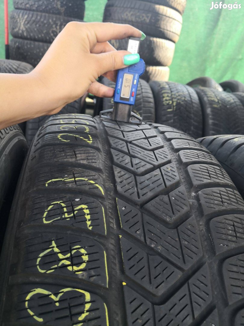 235/60 R18 Pirelli téli gumi 20000ft a 2db/383/