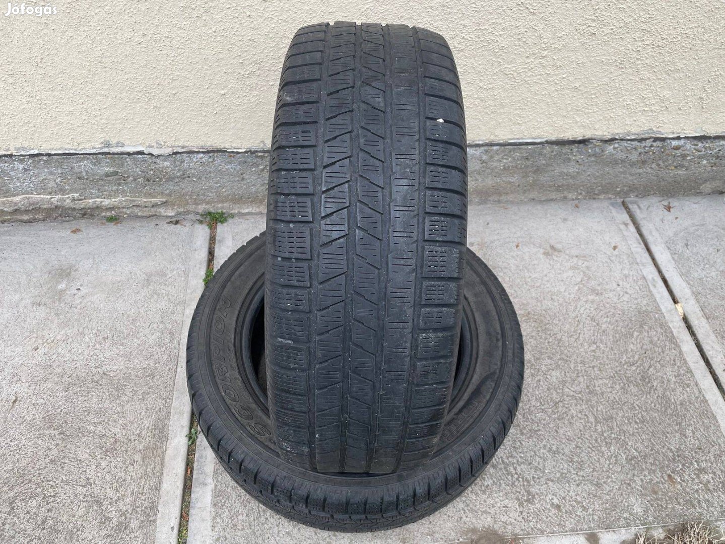 235/60 R18 Pirelli téli gumi pár