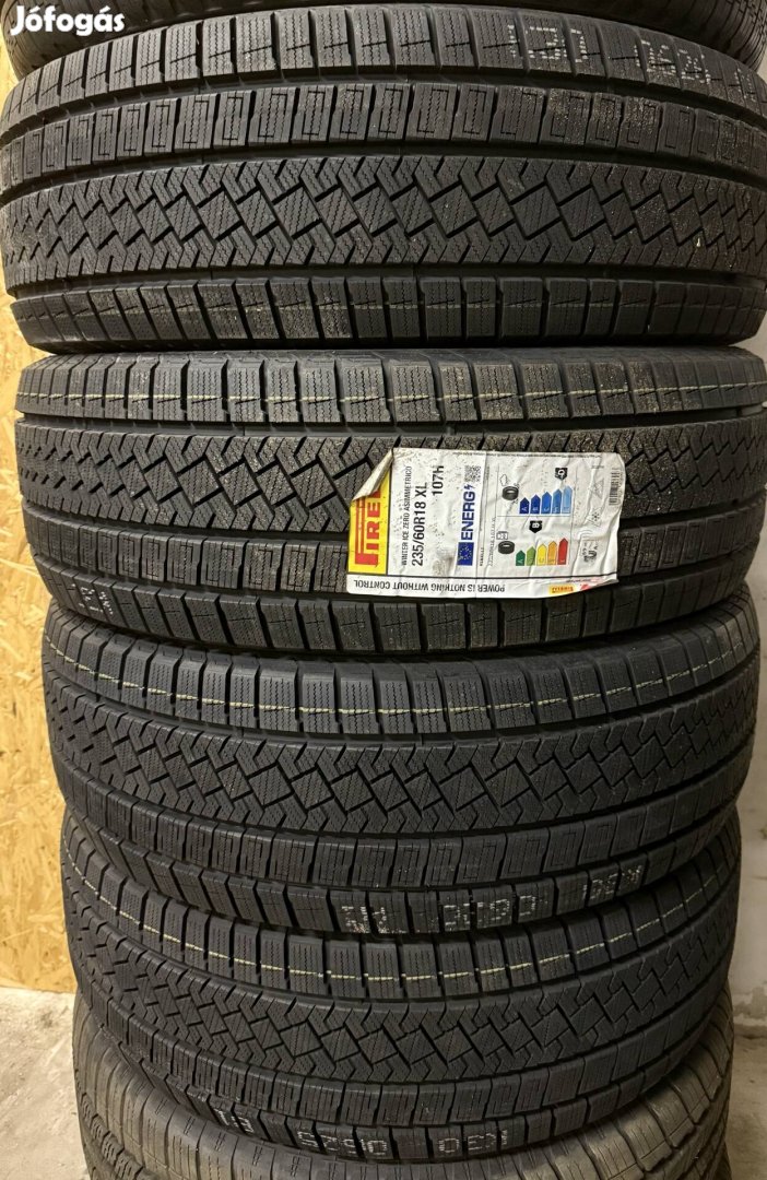 235/60 R18 Téli gumi Új Pirelli! Hyundai kia Xc60 xc90 18"