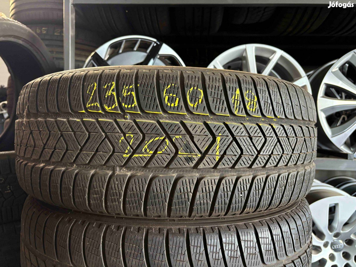 235/60 r18 Pirelli dot2421 téligumi 4db eladó 235/60r18 garnitúra