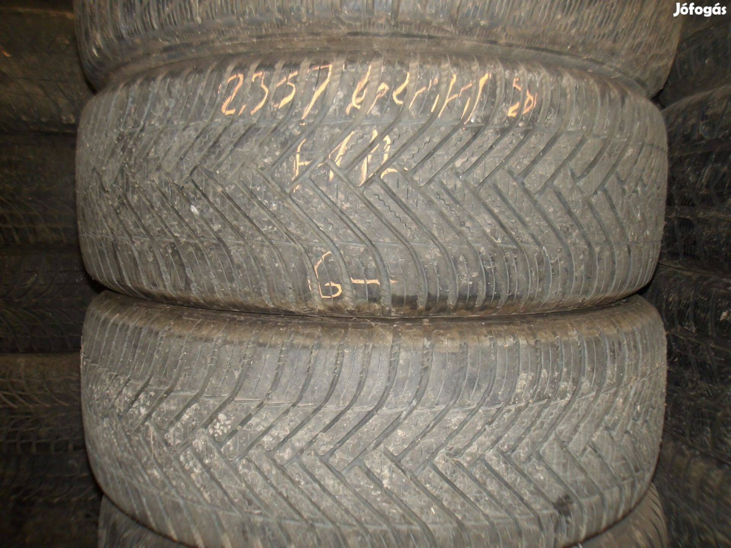 235/60r18 Hankook négyévszakos gumi ajándék szereléssel