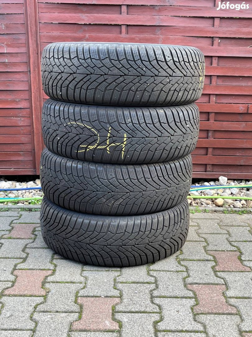 235/60r18 Kumho újszerű