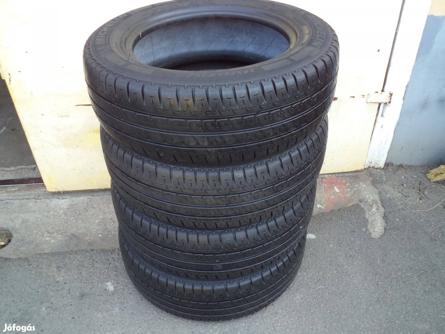 235/65R16C BF Goodrich Nyári Gumi