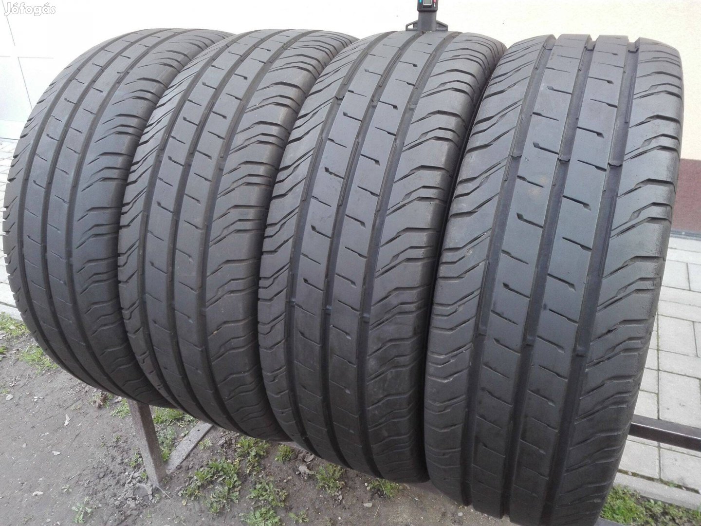 235/65R16C Continental nyári gumi garnitúra 235/65 r16c