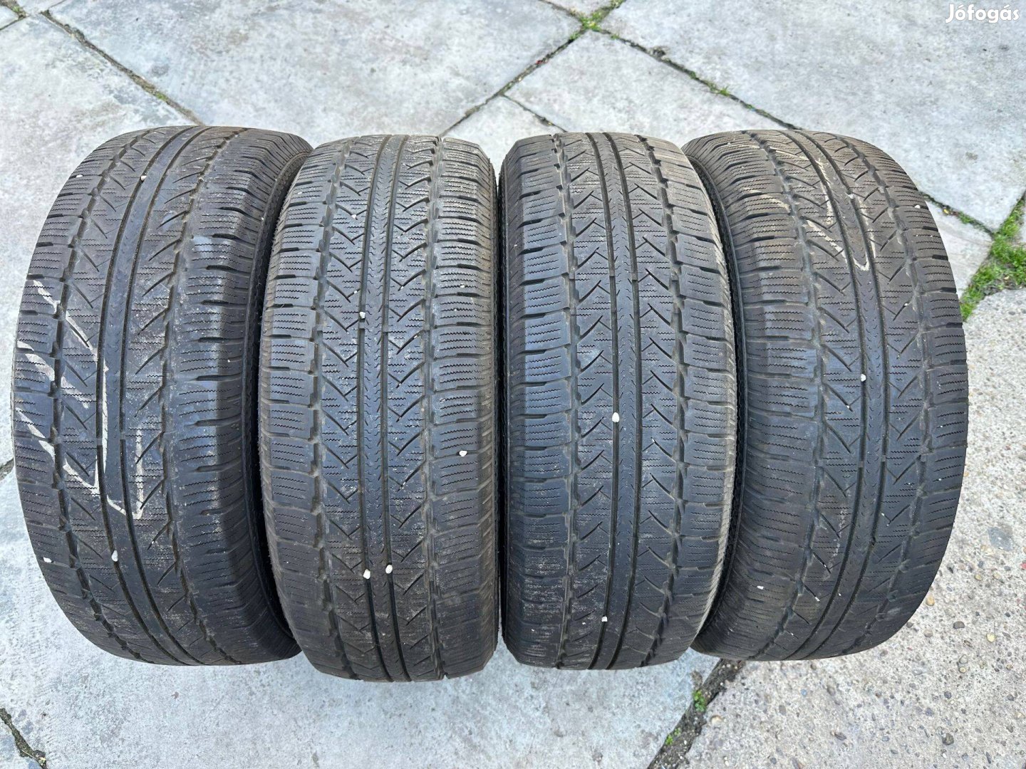 235/65R16C Nankang téligumi!
