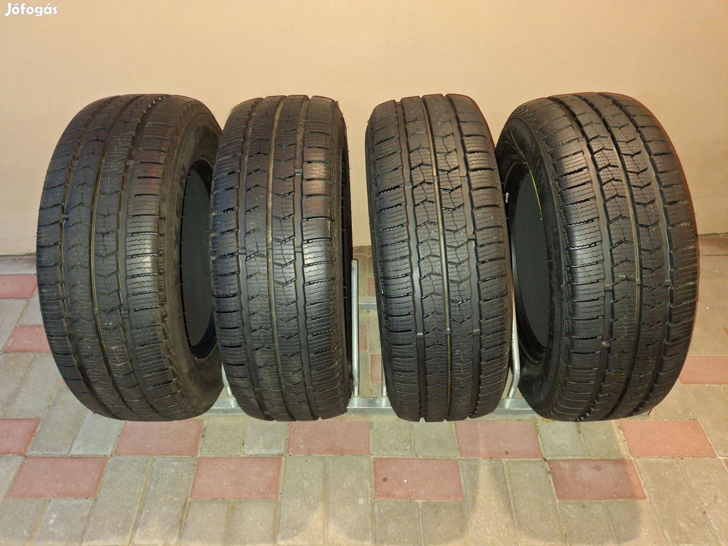 235/65R16C Nexen Winguard téli gumik