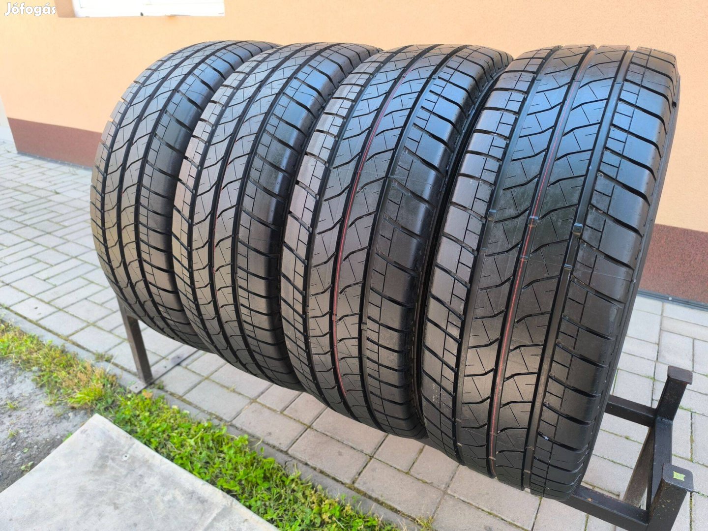 235/65R16C Új Bridgestone nyári gumi garnitúra 235/65 r16c