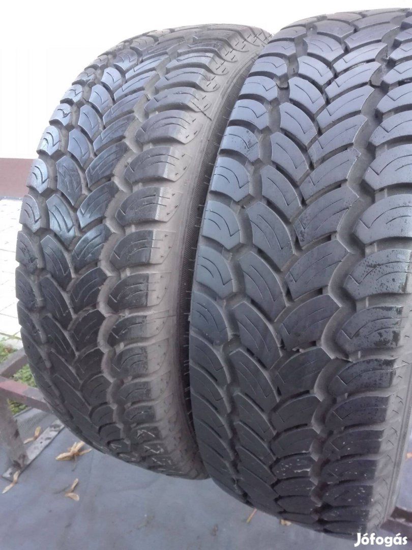 235/65R16C Vredestein 2db négyévszakos gumi 235/65 r16c