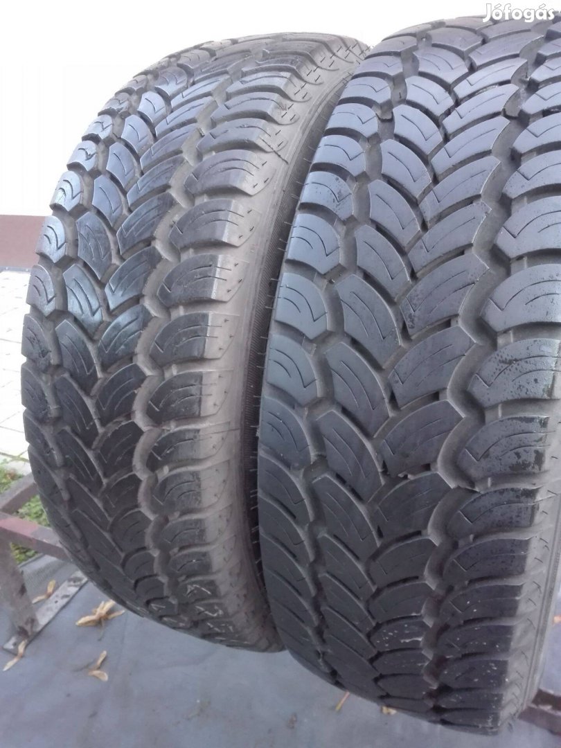 235/65R16C Vredestein 2db négyévszakos gumi 235/65 r16c