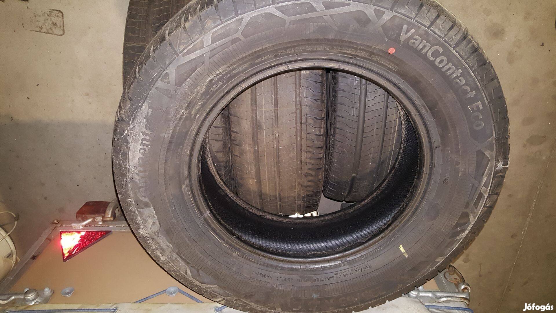 235/65R16 C Continental Van Contact 4db gumi