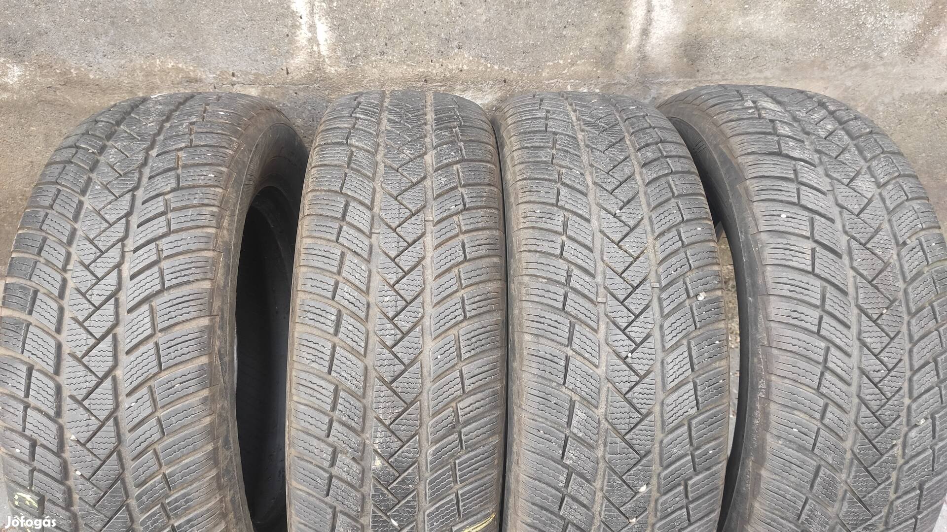 235/65R17 235/65 R17 235/65/17 235/65 17