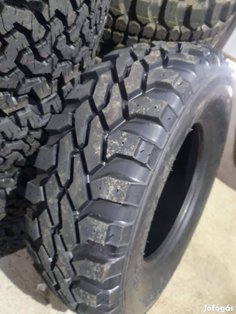 235/65R17 Dakar mintás terepgumi