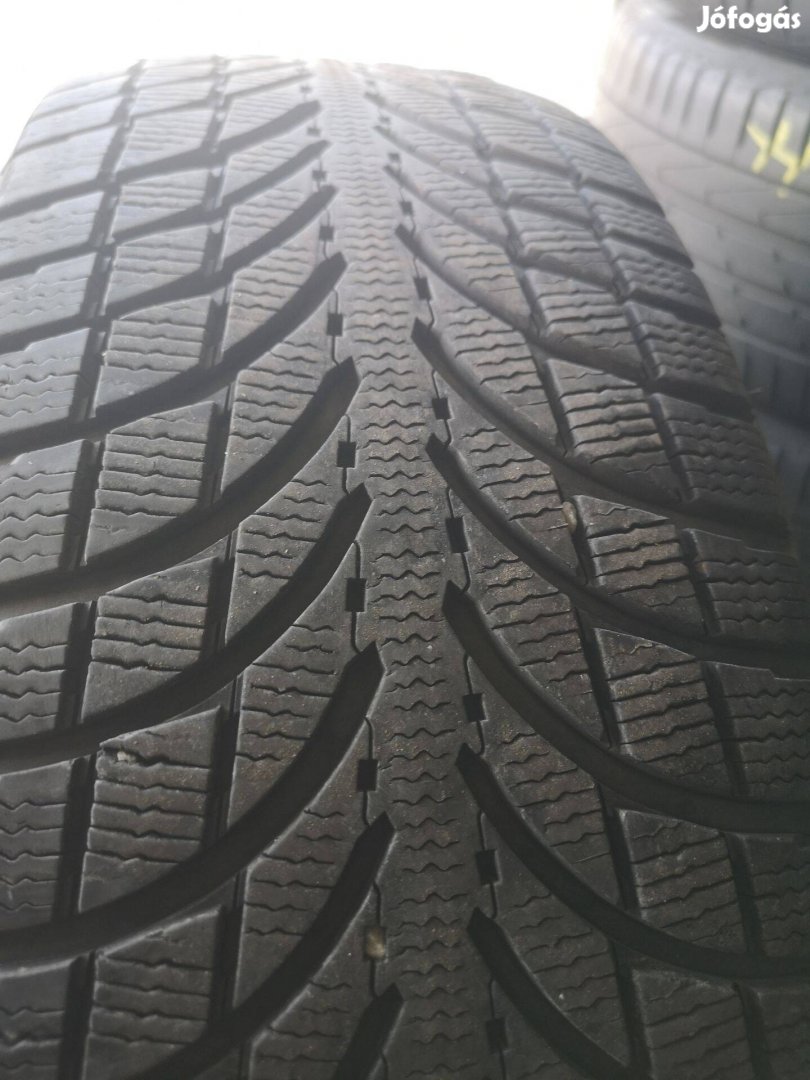 235/65R17 Michelin téligumik!!!