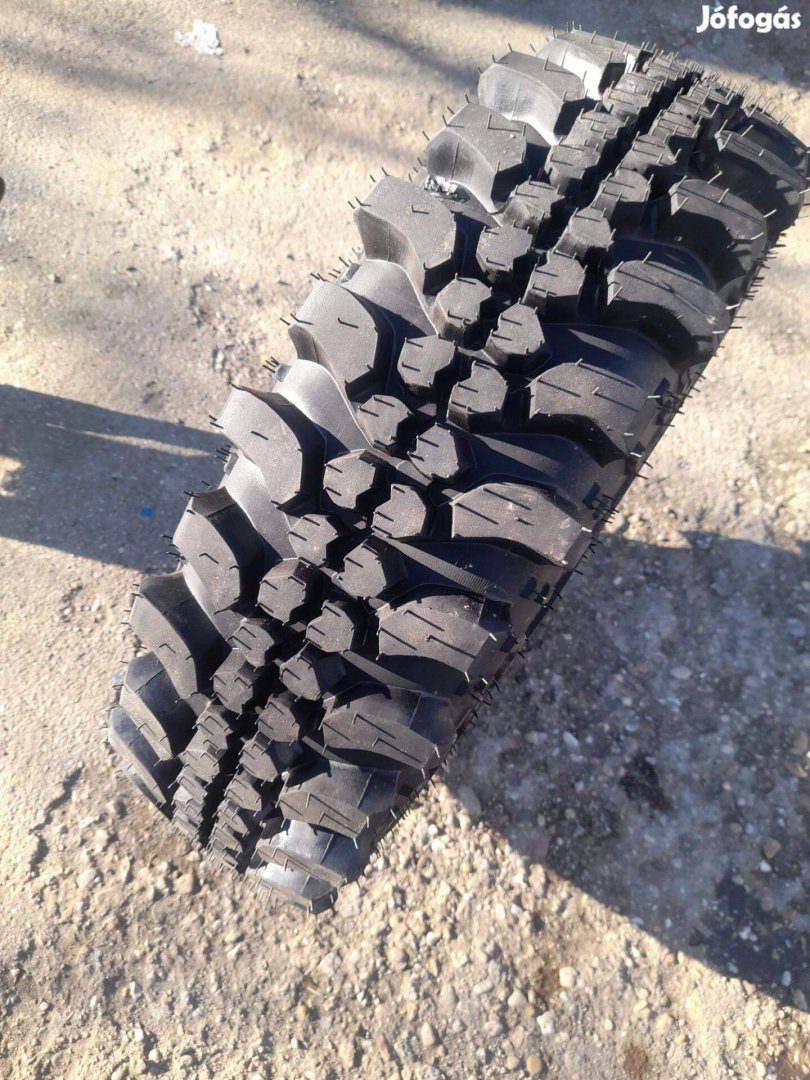 235/65R17 Simex mintás terepgumi