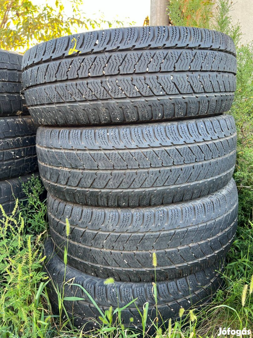 235/65 R16C semperit 4db téli gumi