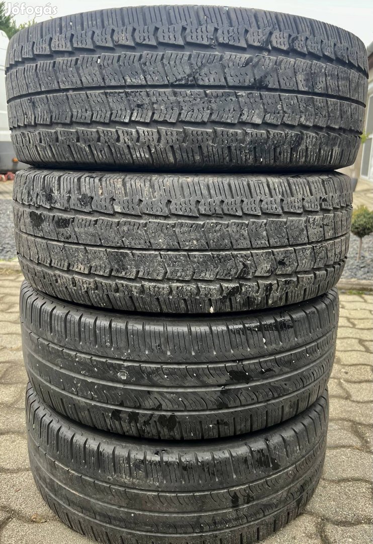 235/65 R16 C gumi négyévszakos Pirelli 2022 Crafter Sprinter 16"