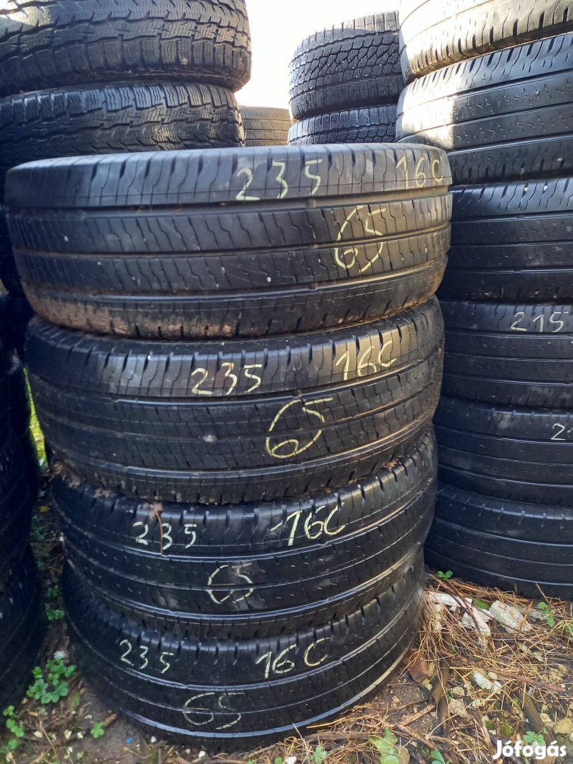 235/65 R16c continental 