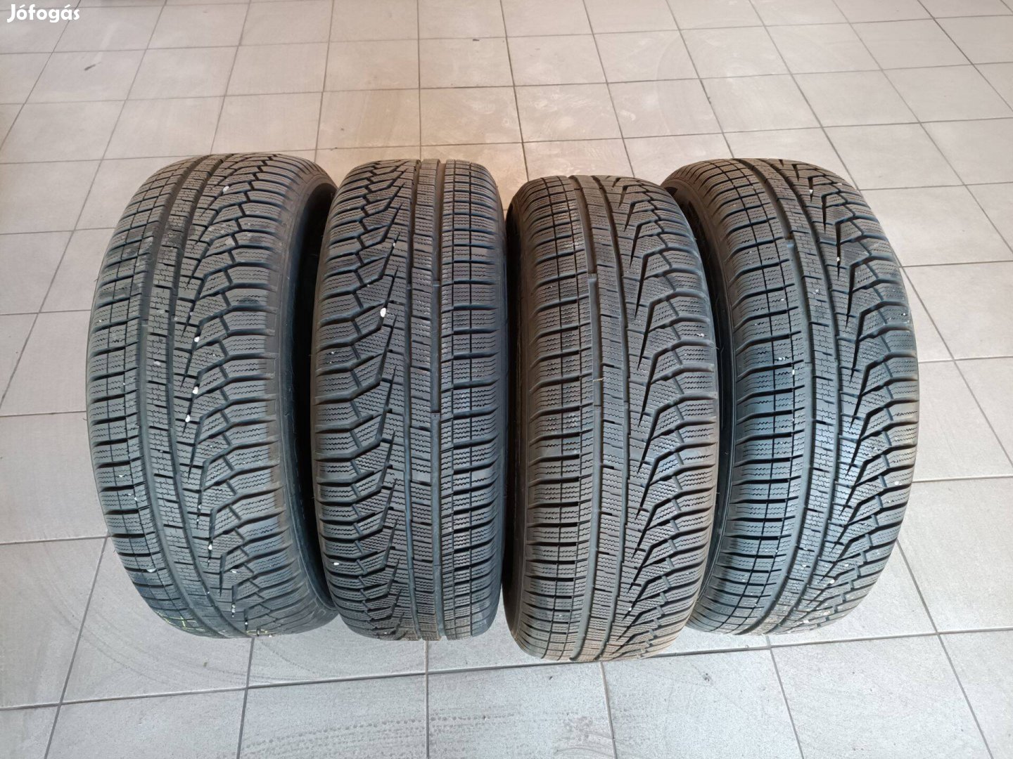 235/65 R17 téli Hankook garnitúra