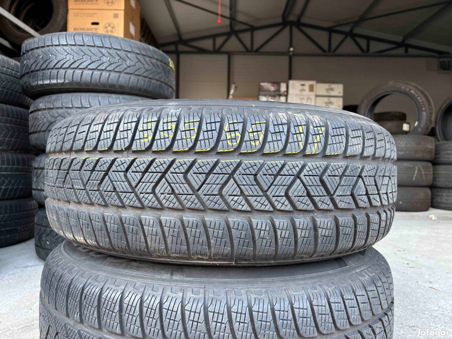235/65 r17 Pirelli 2023 7mm téligumi 2db eladó 235/65 r17