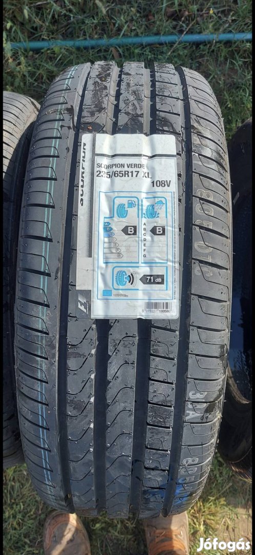 235/65r17 Pirelli 1db új 15000Ft