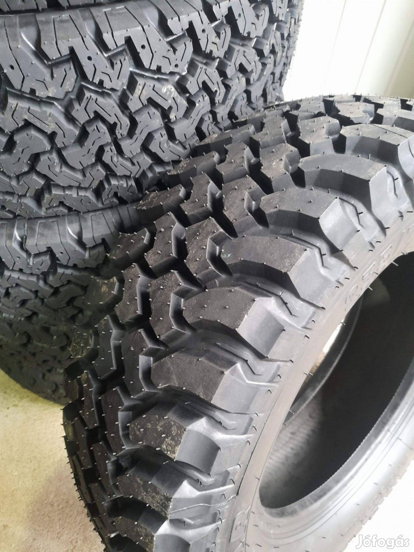 235/70R16 Mud-Terrian mintás terepgumi