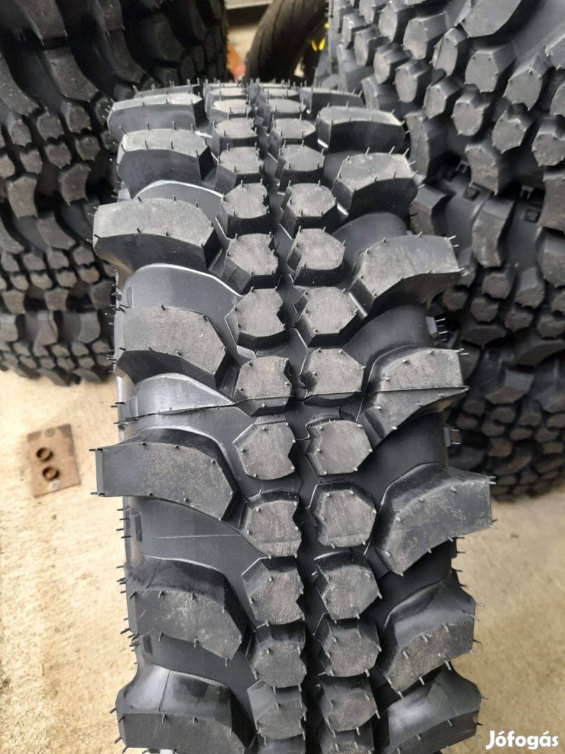 235/70R16 Simex mintás terepgumi