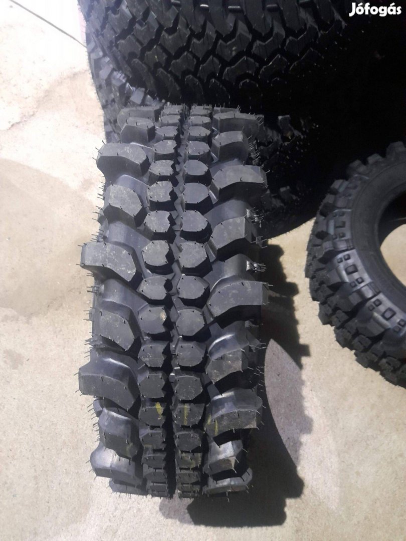 235/70R16 Simex mintás terepgumi