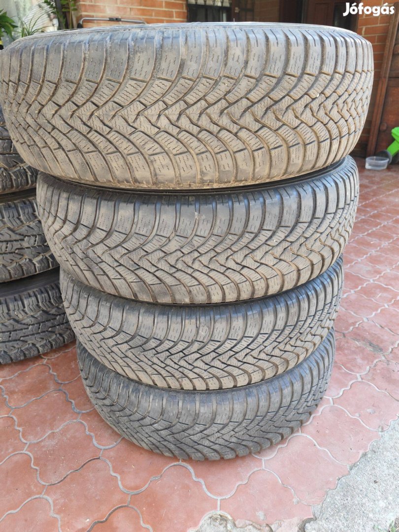 235/70R17 Falken Eurowinter HS01 SUV téligumi