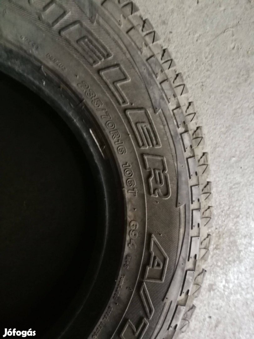 235/70R 16 Bridgestone Dueler 1DB!