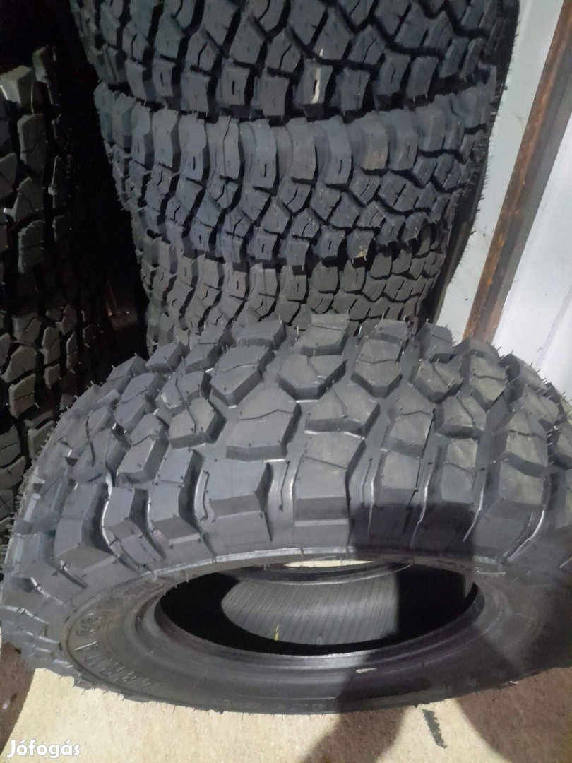 235/75R16 BG-Km2 mintás terepgumi