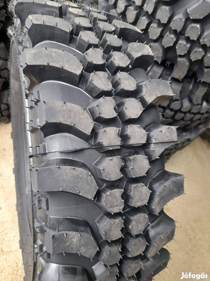 235/75R16 Simex mintás terepgumi
