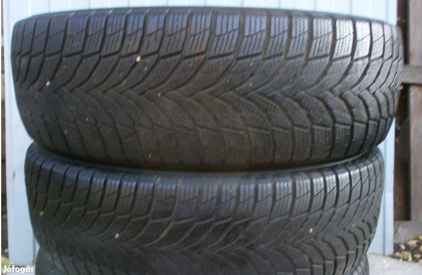 235/75 R15 Nexen téligumi 2+1 db ajándék