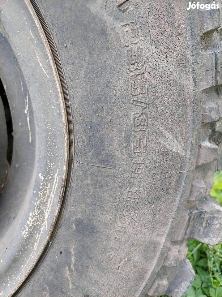 235/85 R16 Land Rover Defender felni gumik