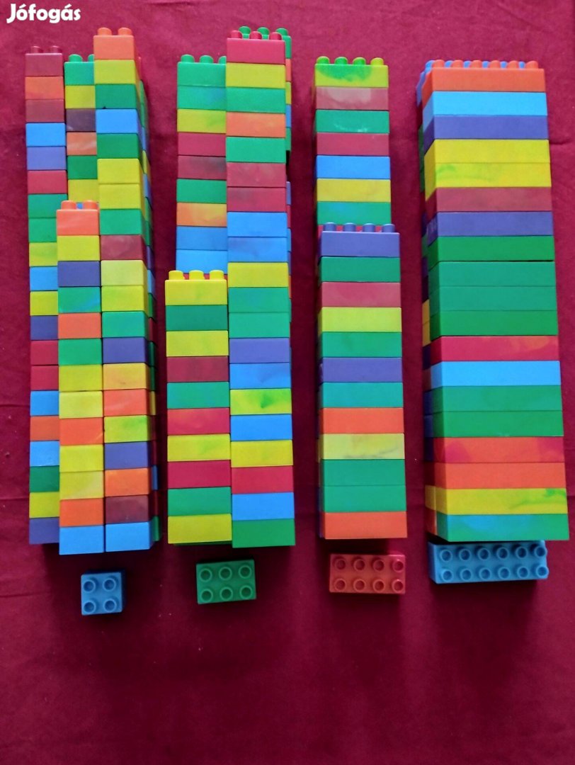 238 db műanyag építőkocka