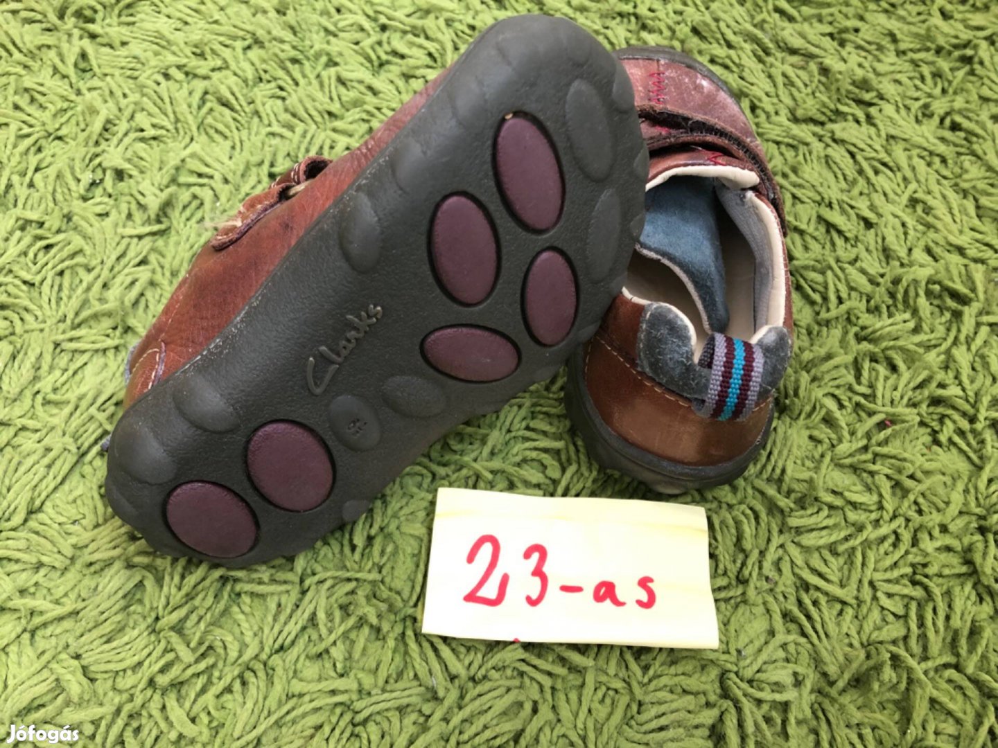 23-as Clarks bőr cipő