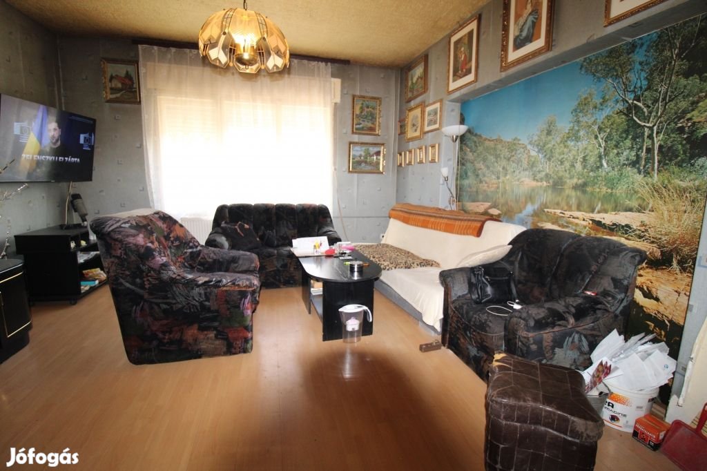 240 nm-es ház eladó Salgótarján