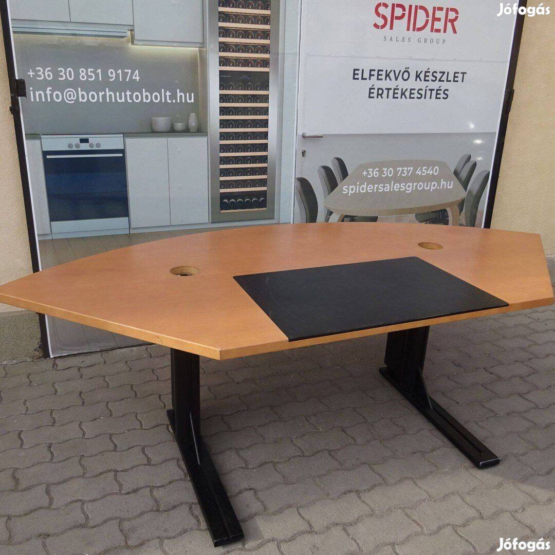 240x100 cm főnöki asztal, íróasztal, bükk színű - használt irodabútor
