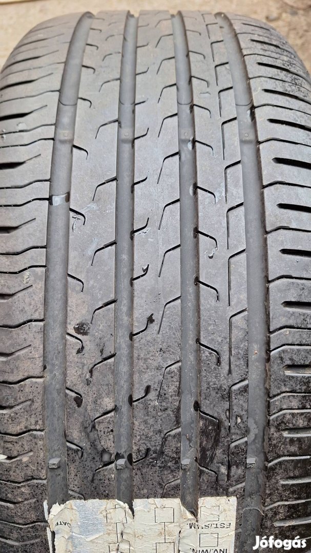 245/35R20 Continental 