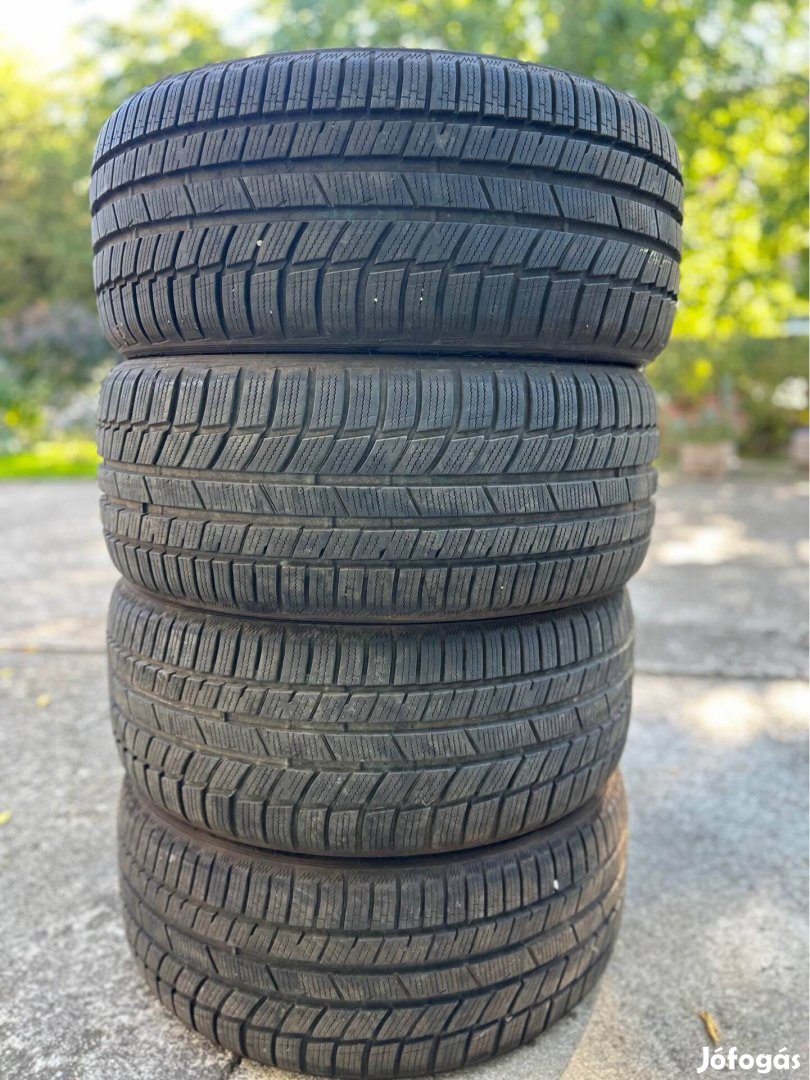 245/35R20 Toyo téli 4db újszerű 245/35 R20